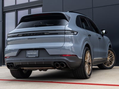 2024 Porsche Cayenne AWD