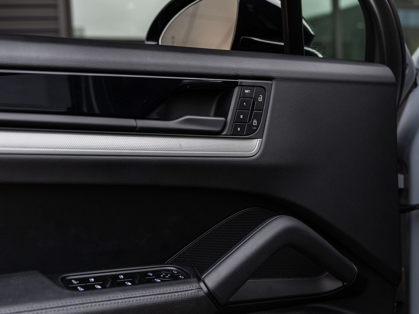 2024 Porsche Cayenne AWD