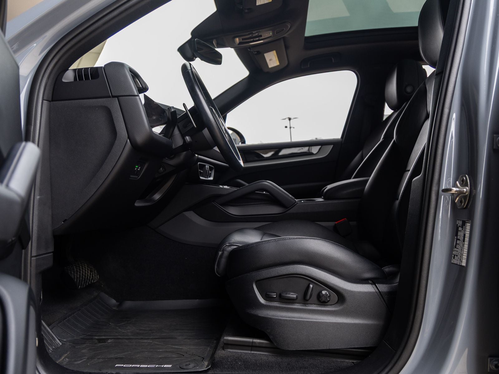 2024 Porsche Cayenne AWD