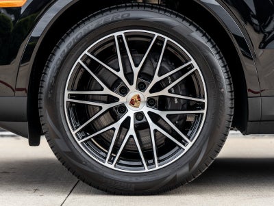 2025 Porsche Cayenne AWD