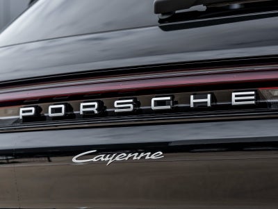 2025 Porsche Cayenne AWD