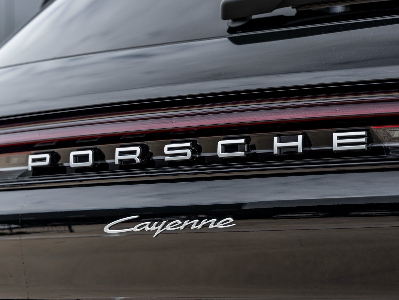2025 Porsche Cayenne AWD