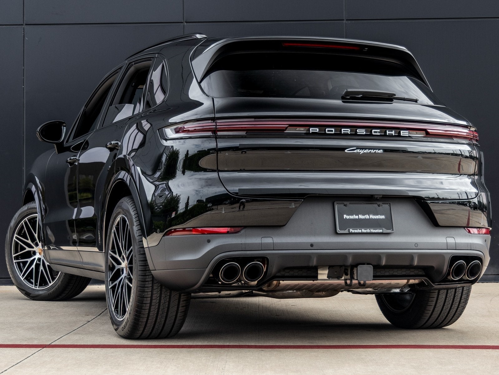 2025 Porsche Cayenne AWD