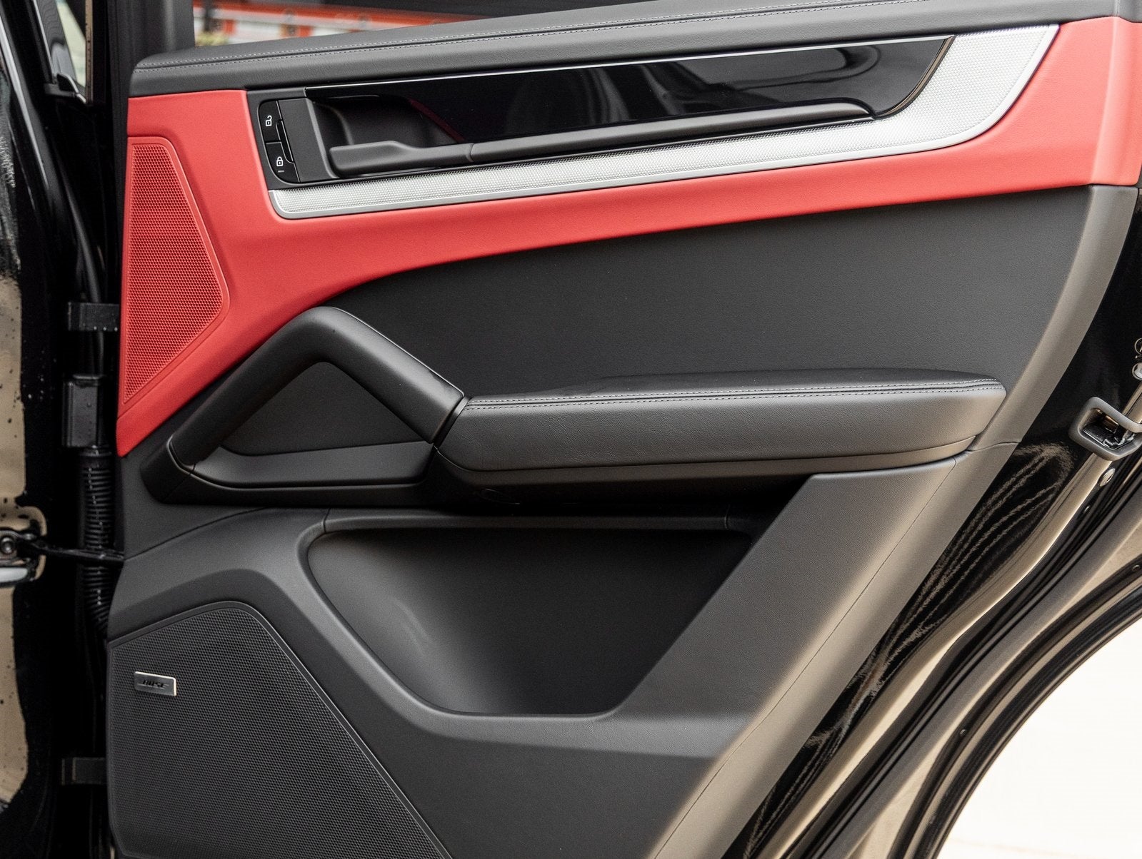 2025 Porsche Cayenne AWD