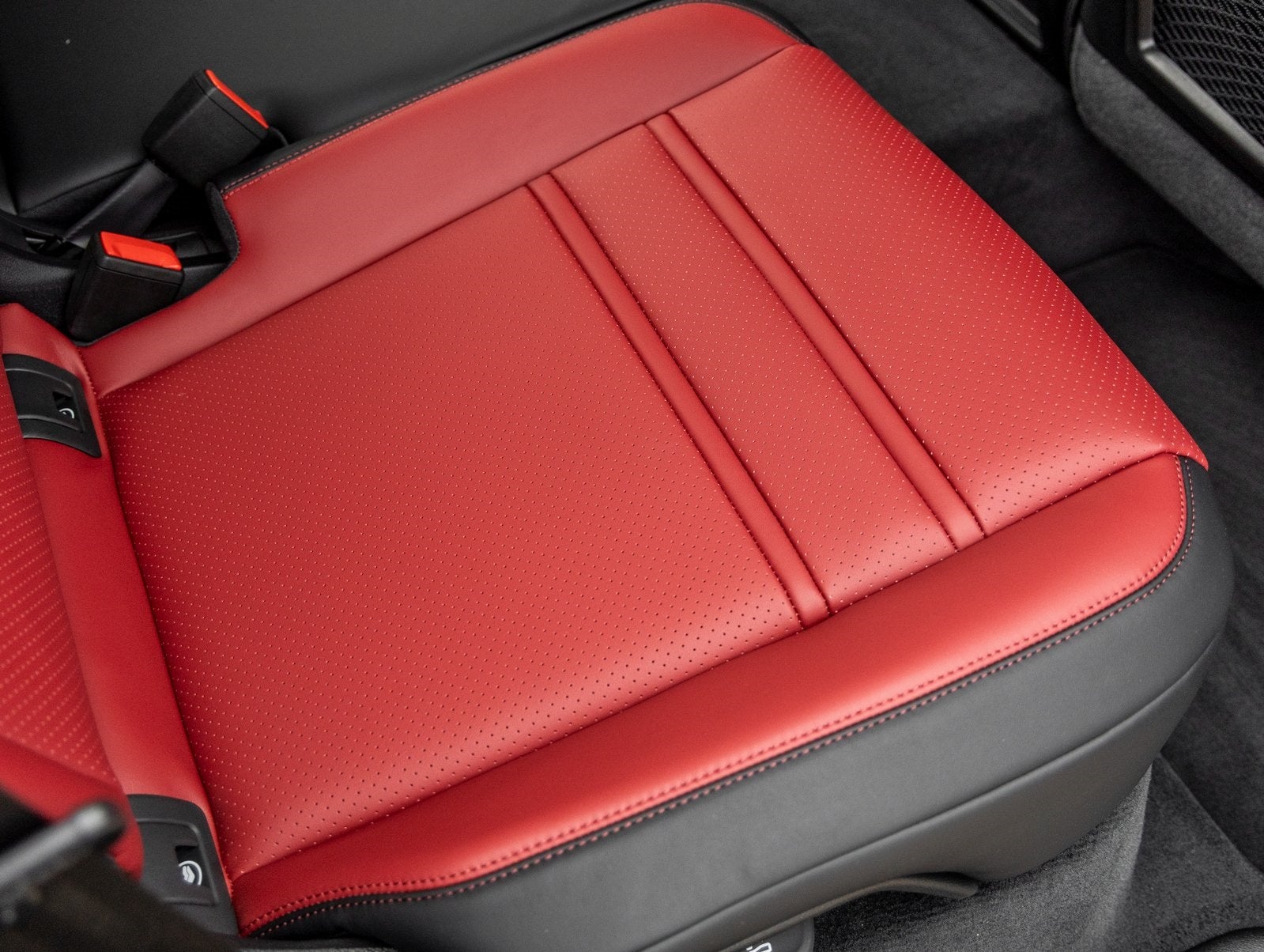 2025 Porsche Cayenne AWD