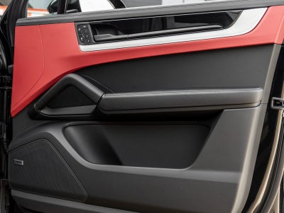 2025 Porsche Cayenne AWD