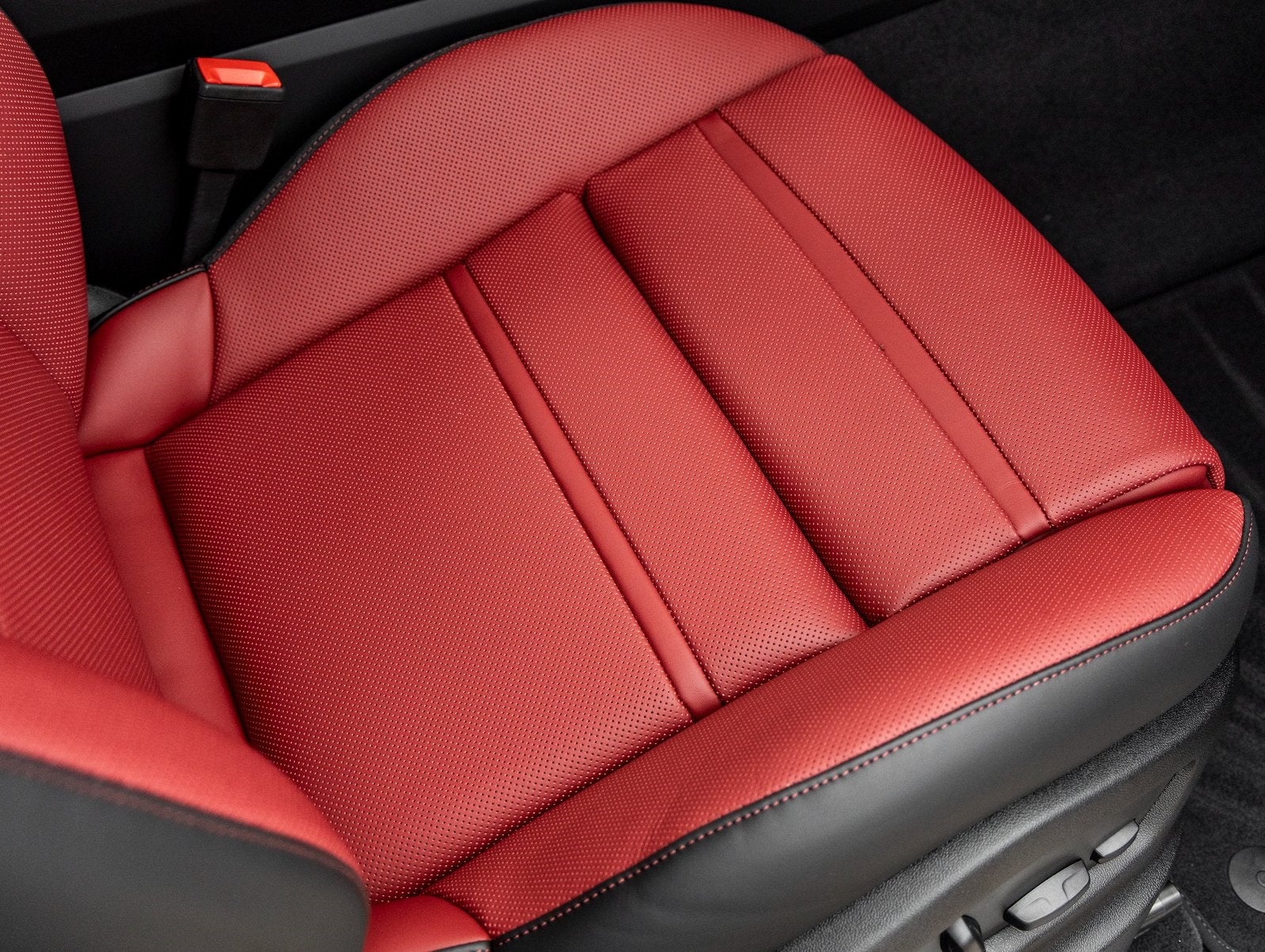 2025 Porsche Cayenne AWD