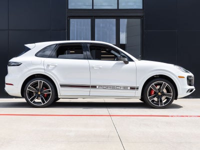 2023 Porsche Cayenne Platinum Edition