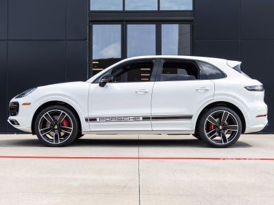 2023 Porsche Cayenne Platinum Edition