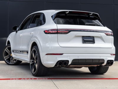2023 Porsche Cayenne Platinum Edition