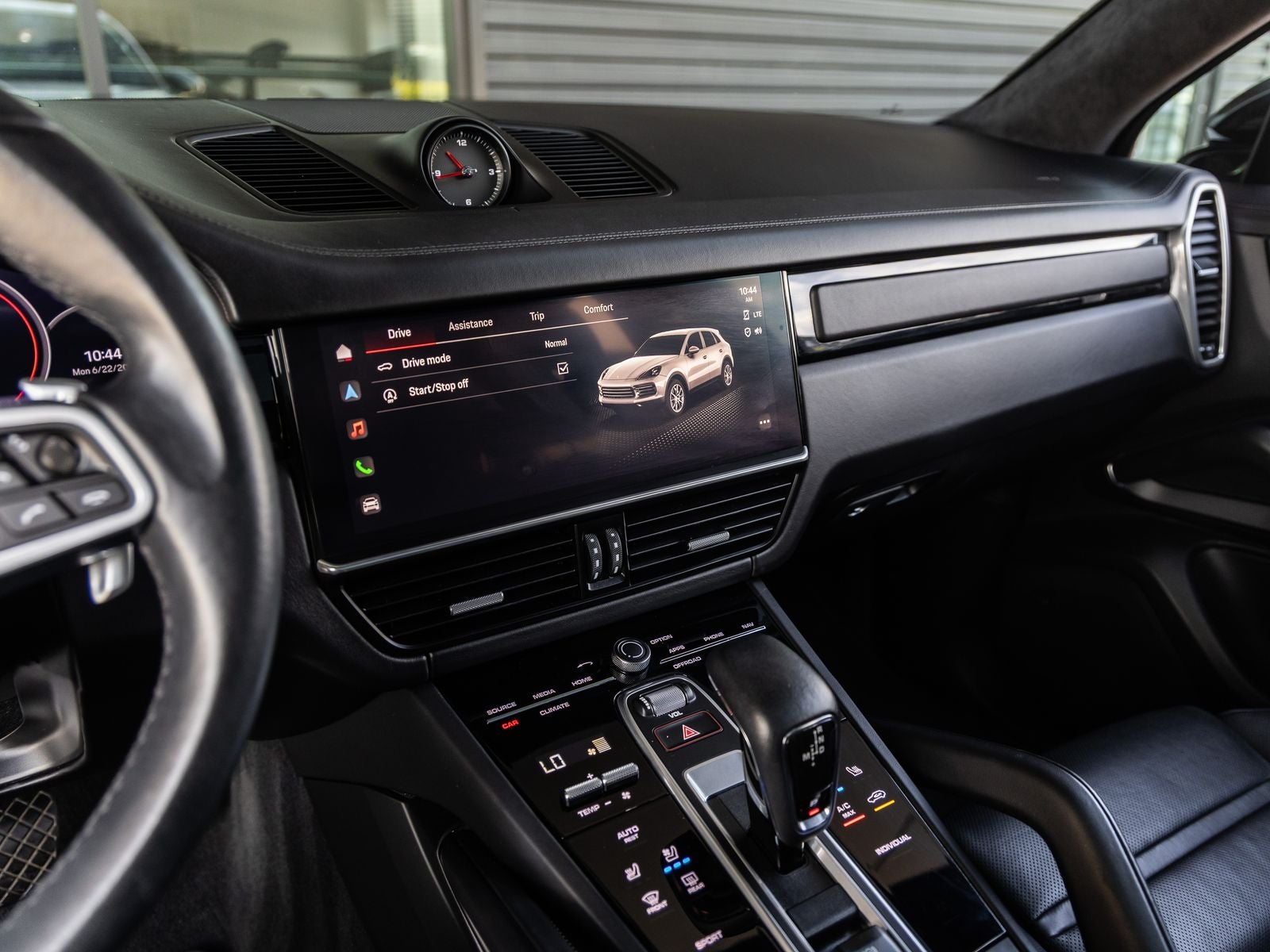 2023 Porsche Cayenne Platinum Edition