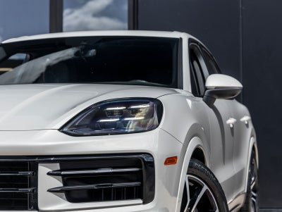 2024 Porsche Cayenne Base