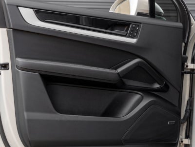 2024 Porsche Cayenne Base