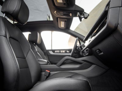 2024 Porsche Cayenne Base