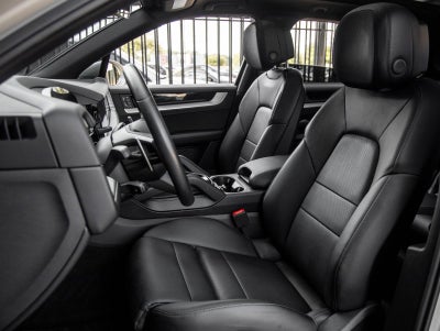 2024 Porsche Cayenne Base