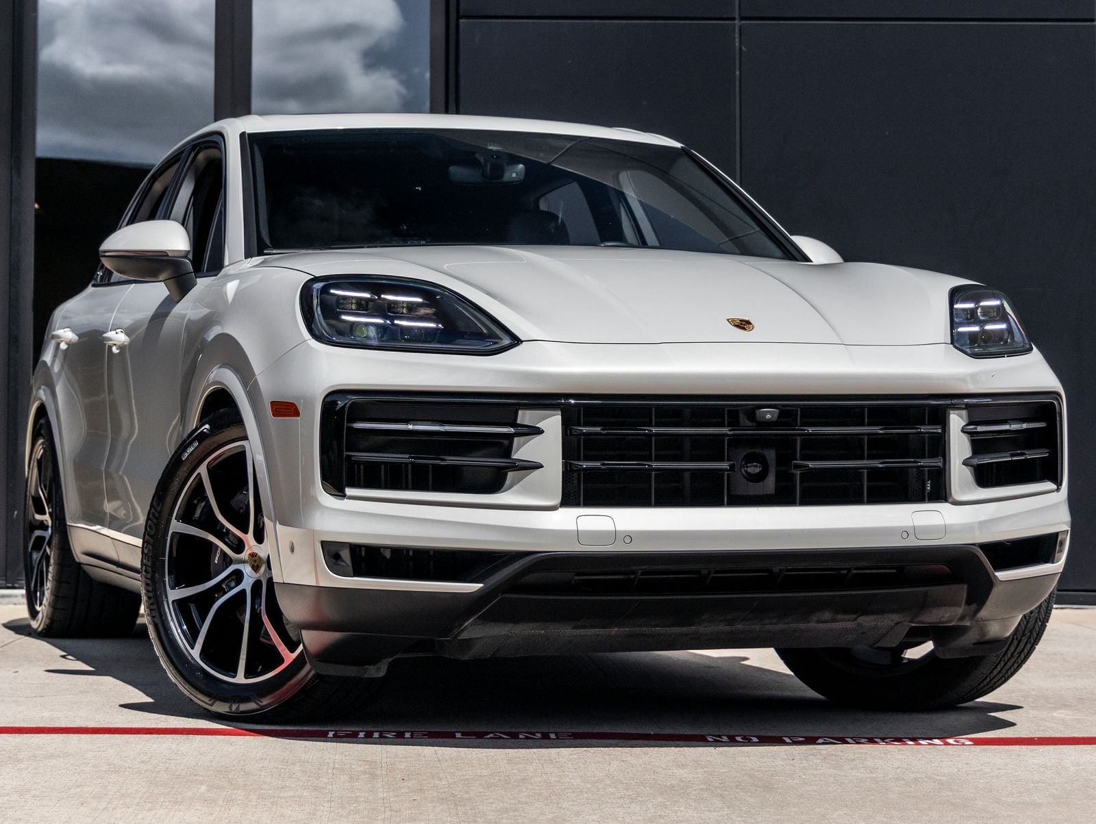 2024 Porsche Cayenne Base