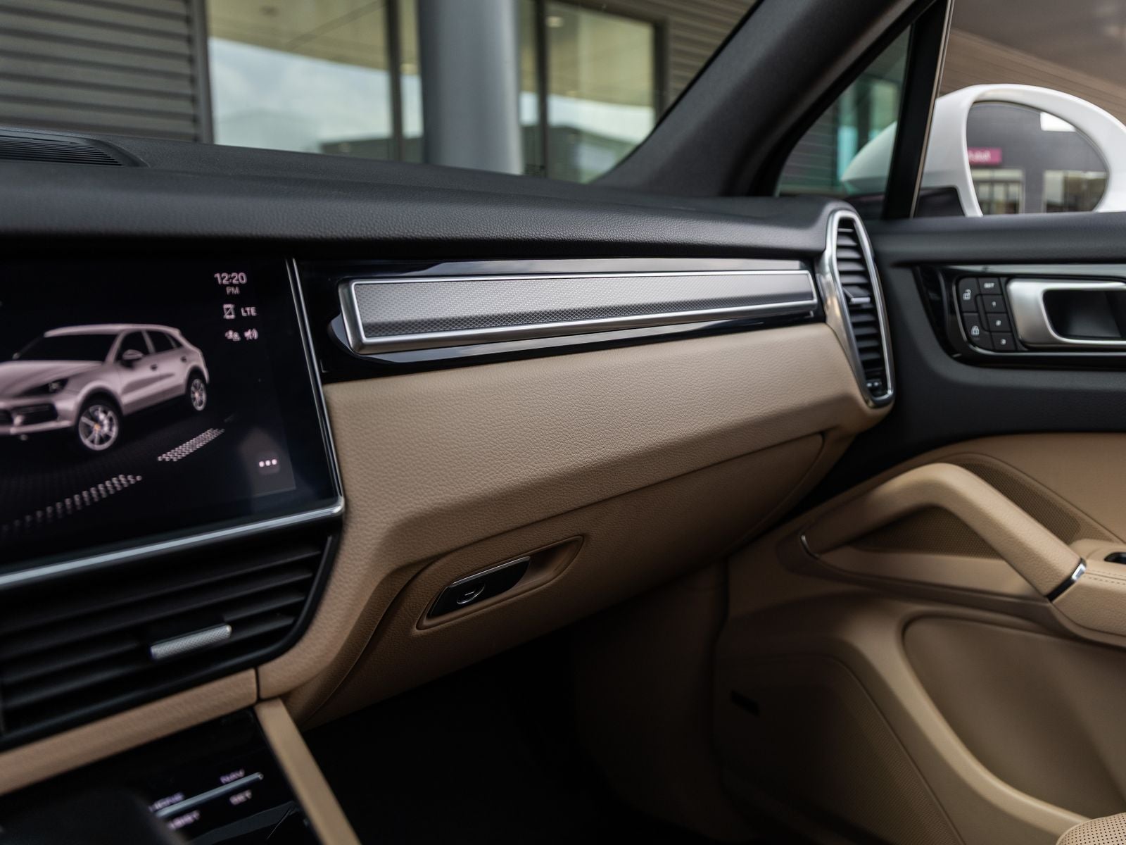 2023 Porsche Cayenne Platinum Edition