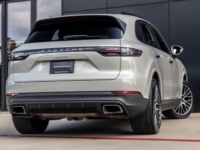2023 Porsche Cayenne Base