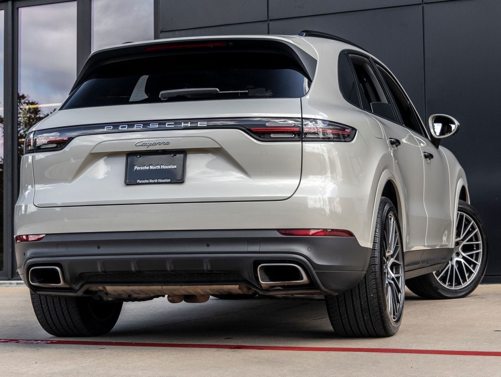 2023 Porsche Cayenne Base