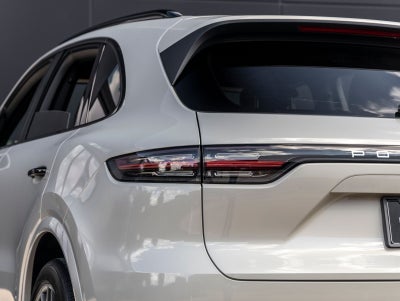 2023 Porsche Cayenne Base