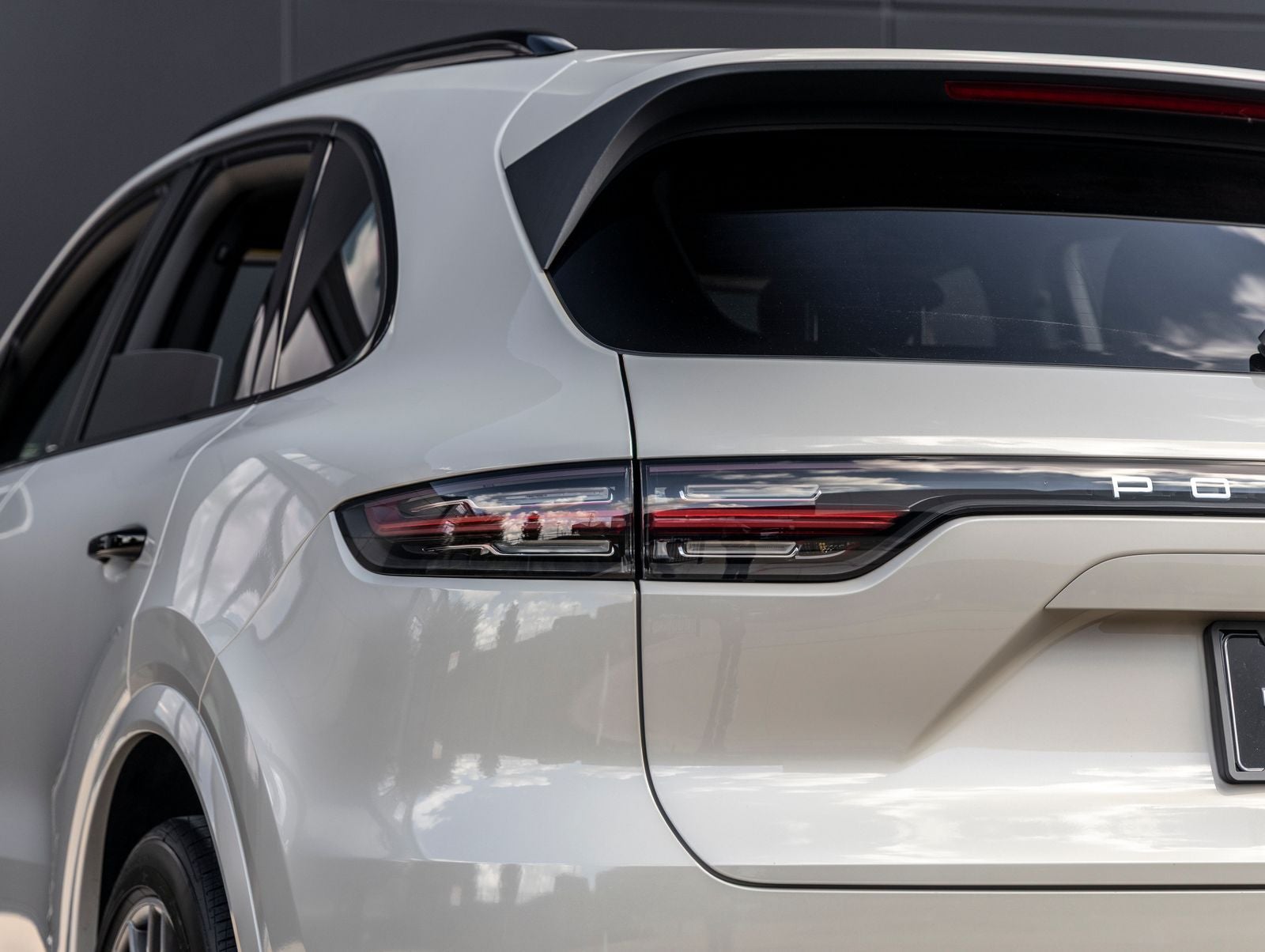 2023 Porsche Cayenne Base