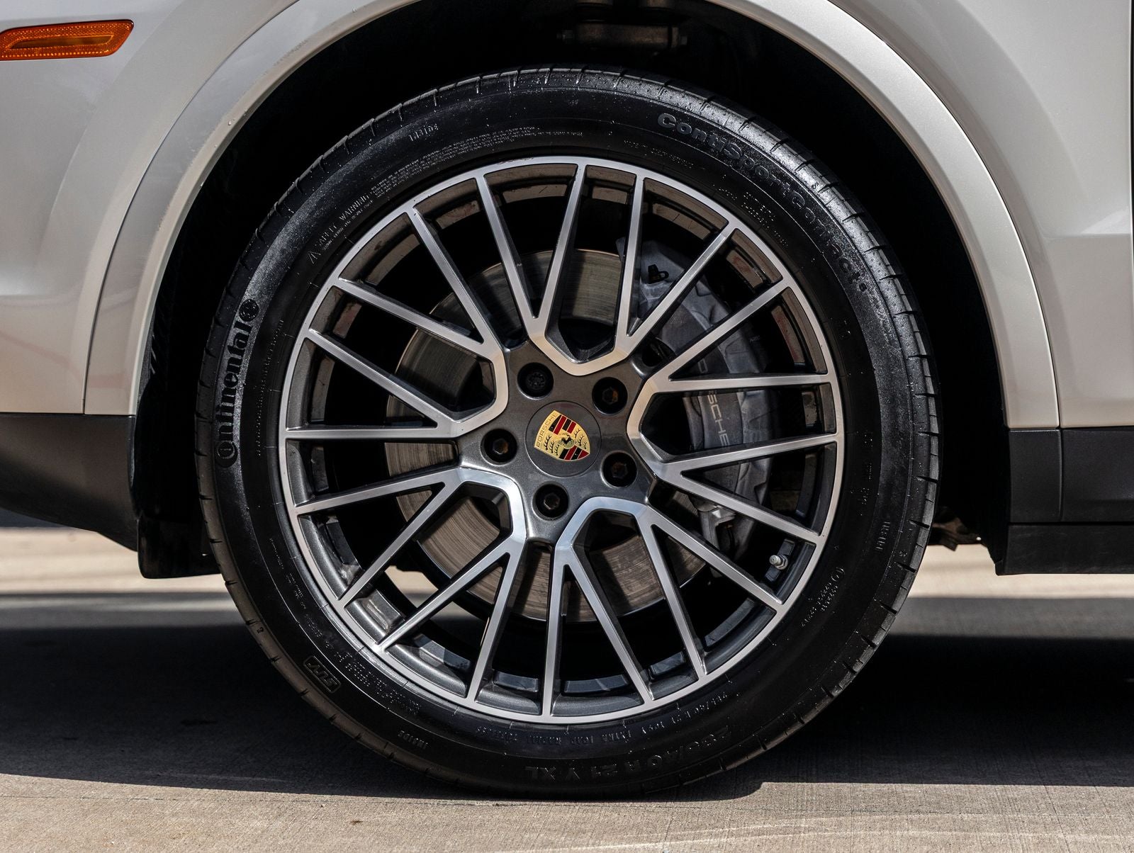 2023 Porsche Cayenne Base