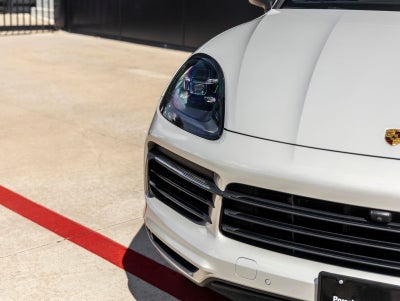 2023 Porsche Cayenne Base