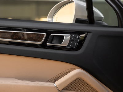 2023 Porsche Cayenne Base