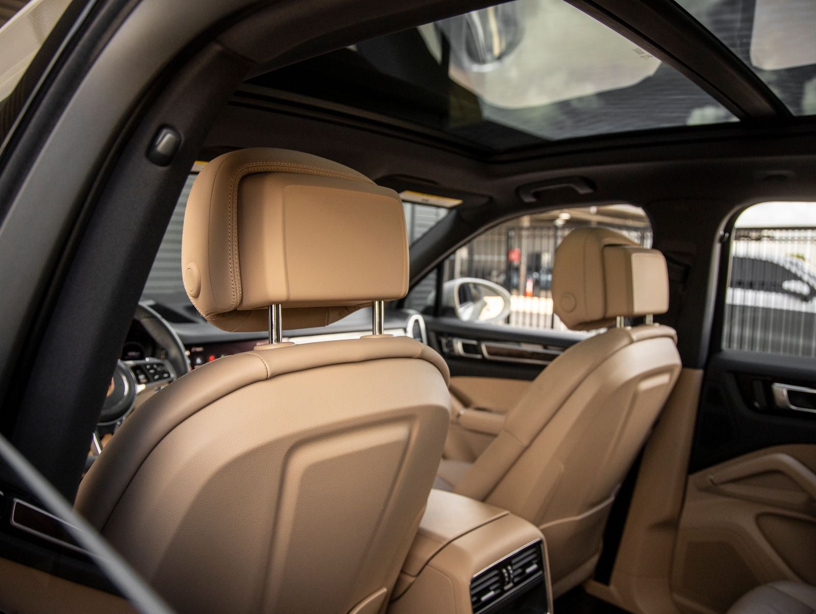 2023 Porsche Cayenne Base
