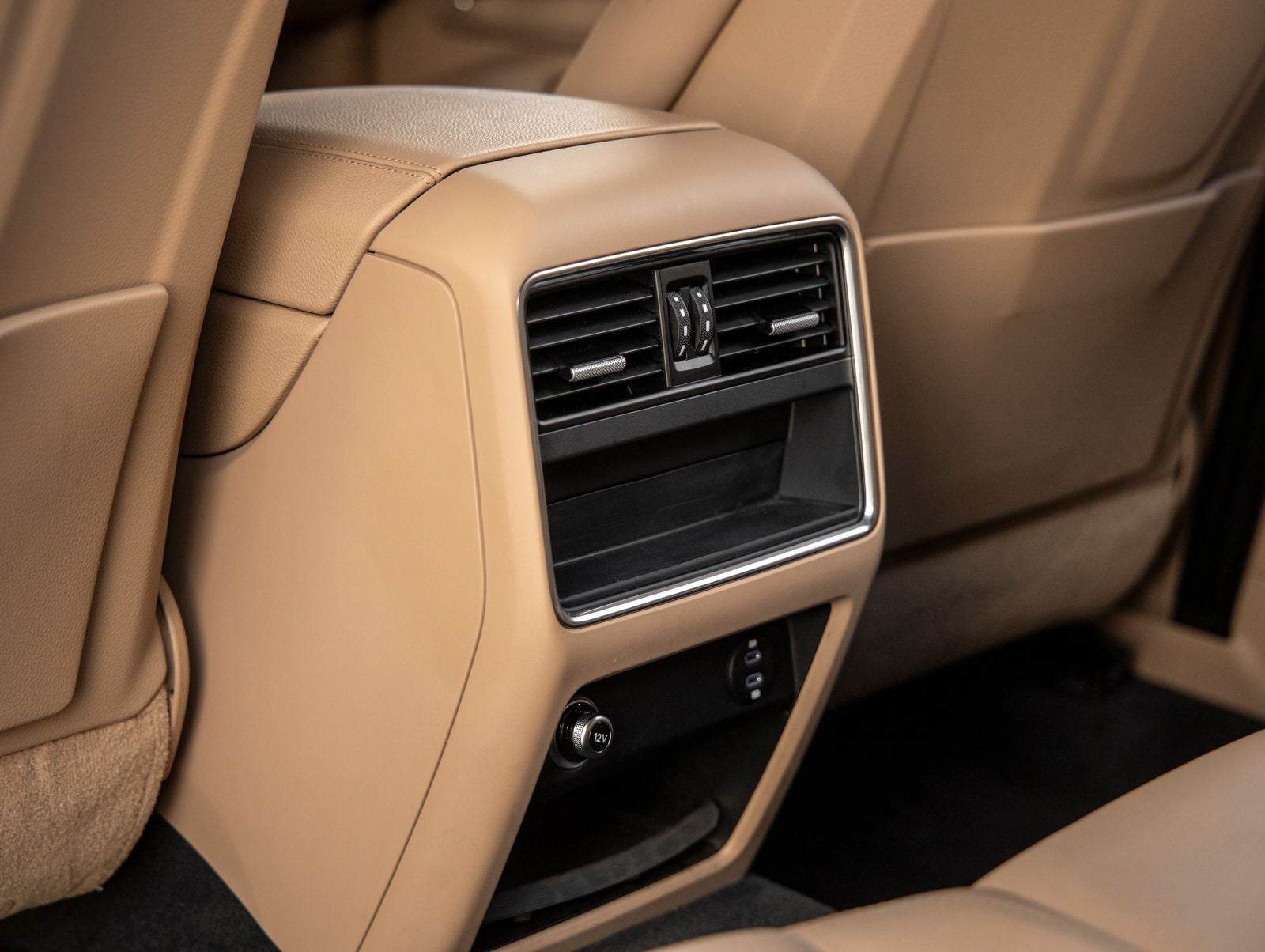 2023 Porsche Cayenne Base