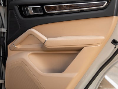 2023 Porsche Cayenne Base