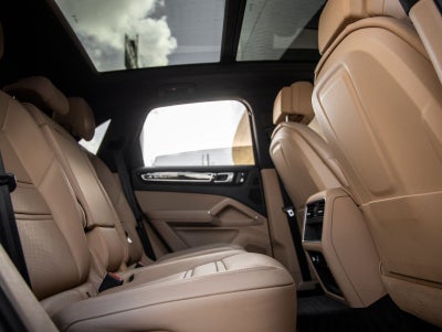 2023 Porsche Cayenne Base