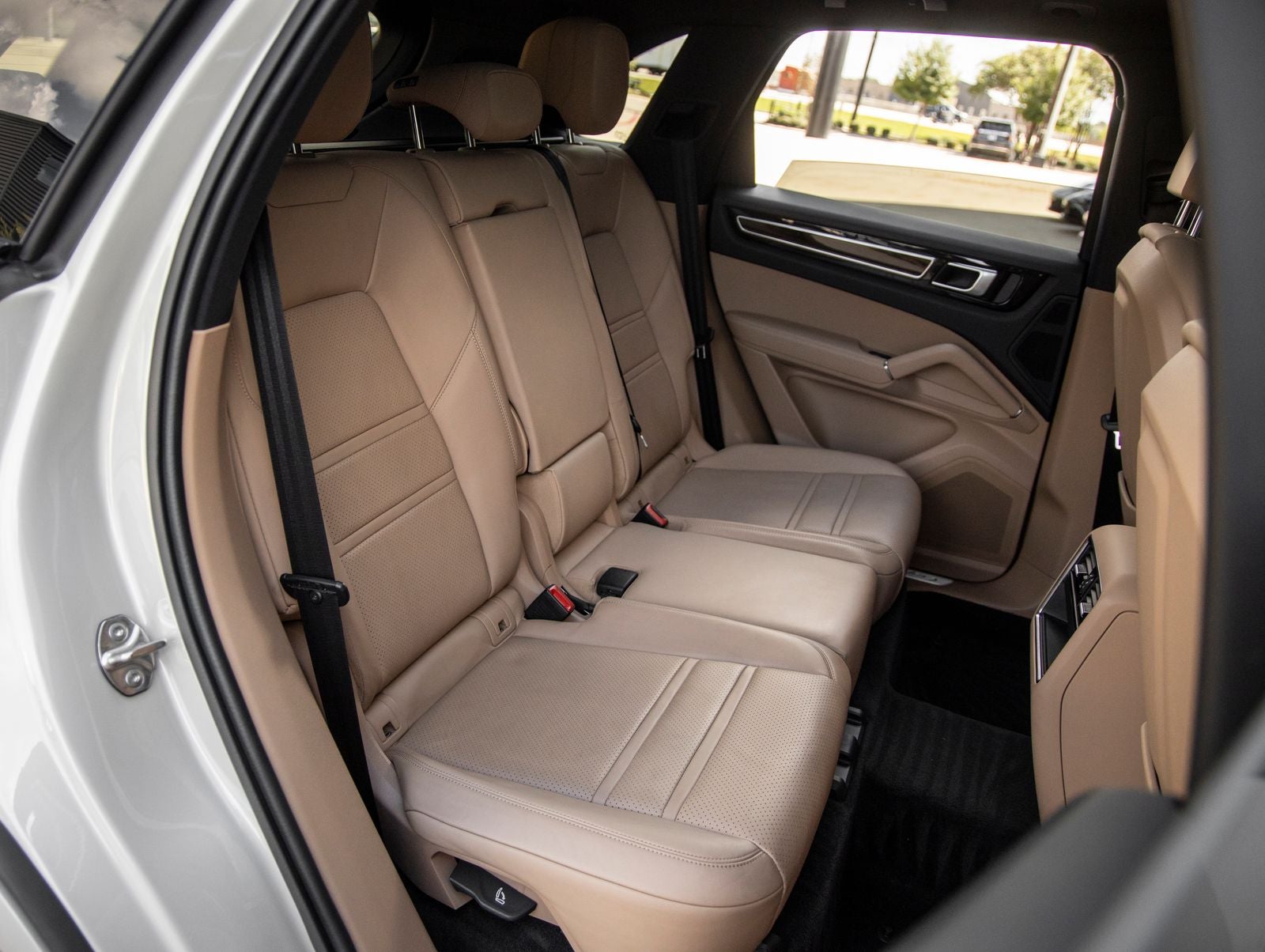 2023 Porsche Cayenne Base