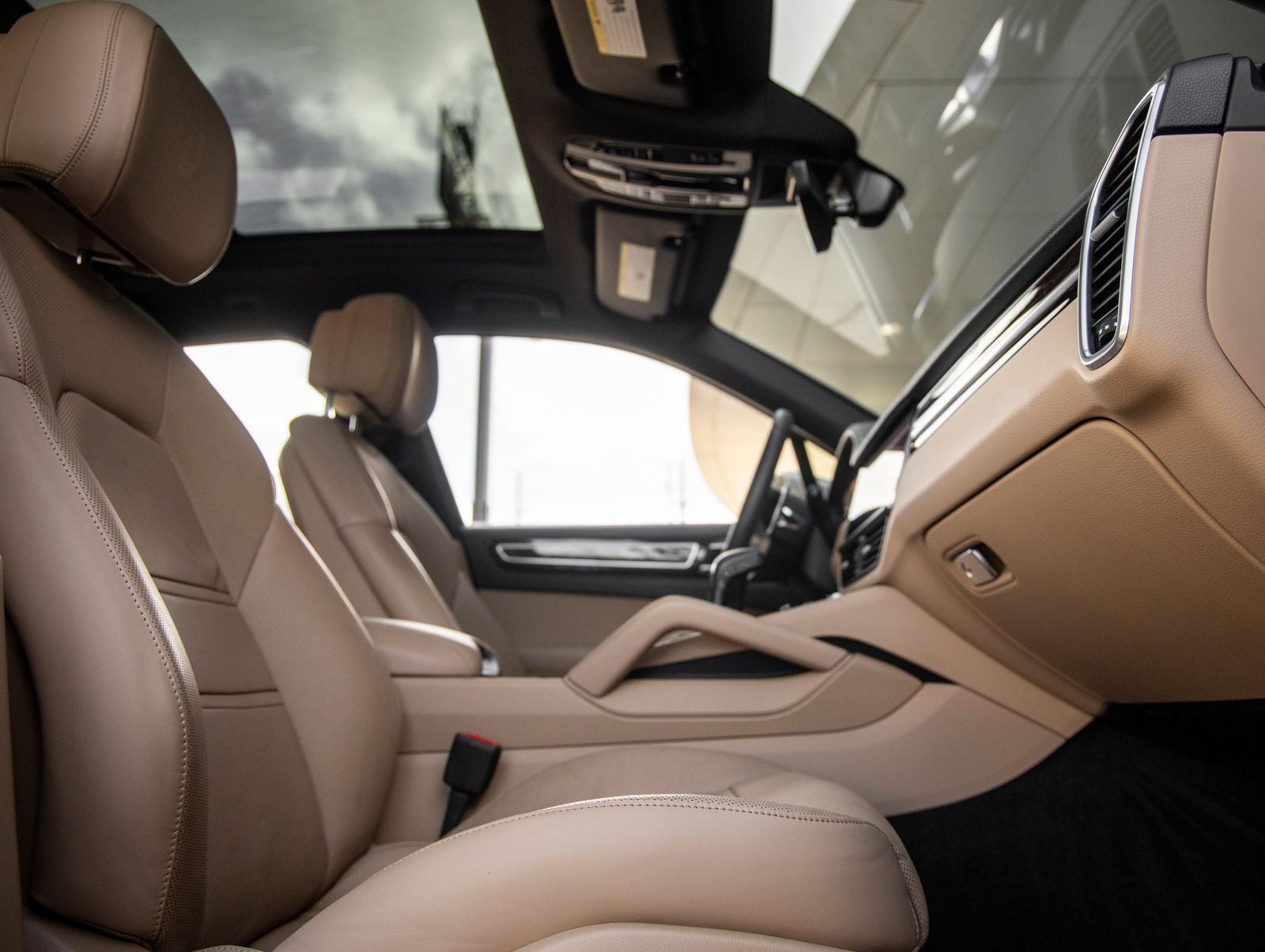 2023 Porsche Cayenne Base
