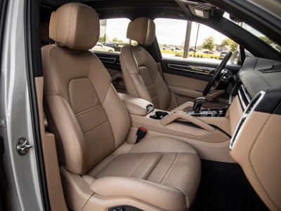 2023 Porsche Cayenne Base