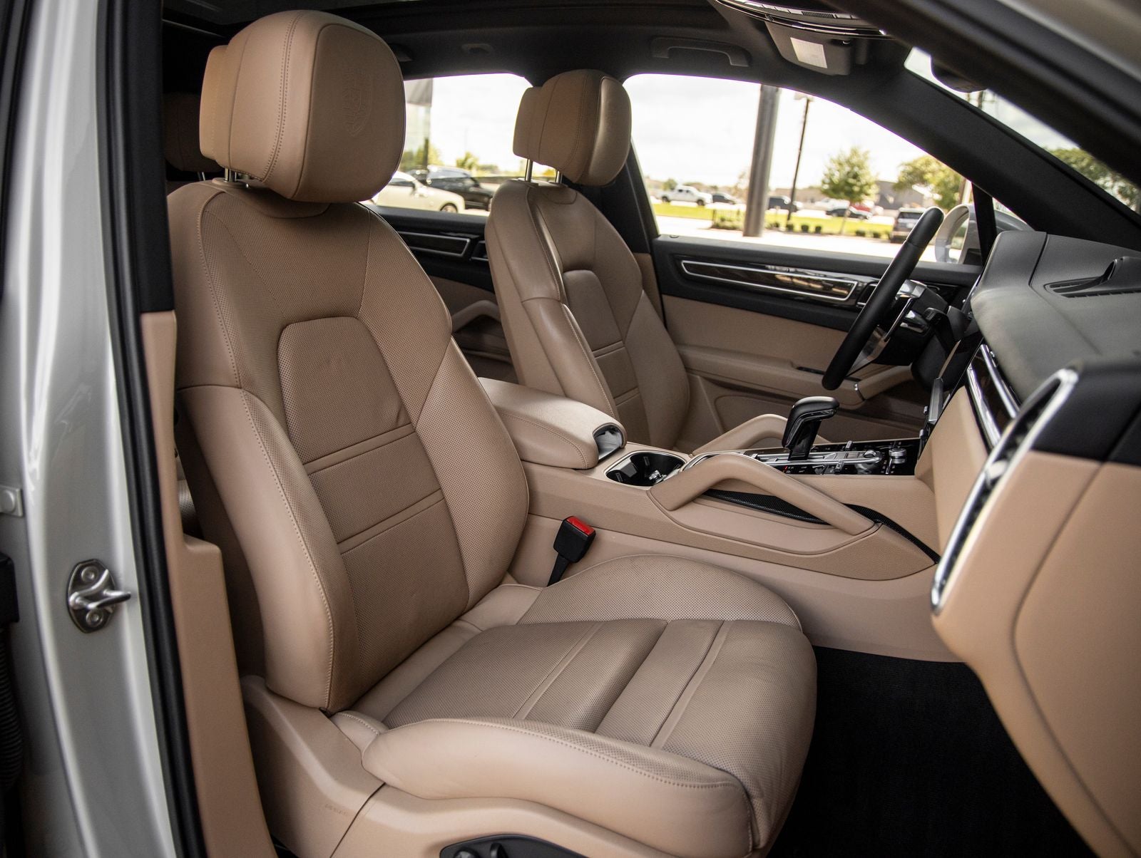 2023 Porsche Cayenne Base