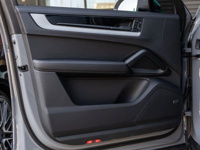 2026 Porsche Cayenne AWD