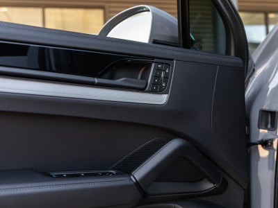 2026 Porsche Cayenne AWD