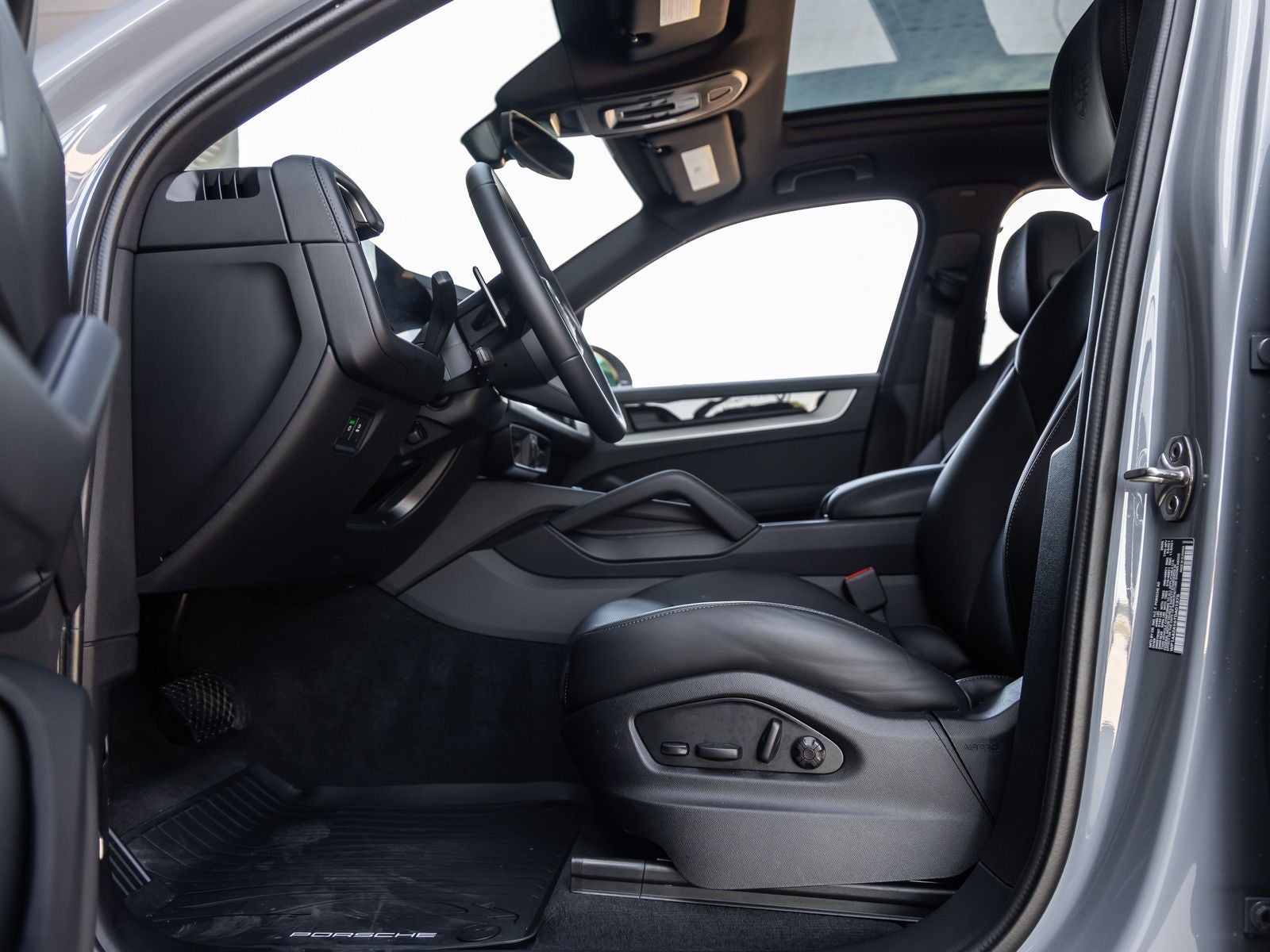 2026 Porsche Cayenne AWD