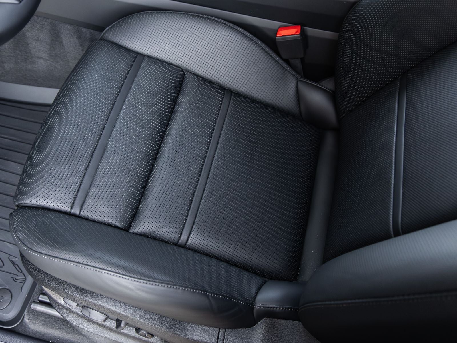 2026 Porsche Cayenne AWD