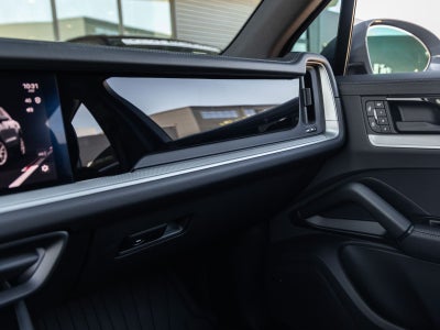 2026 Porsche Cayenne AWD