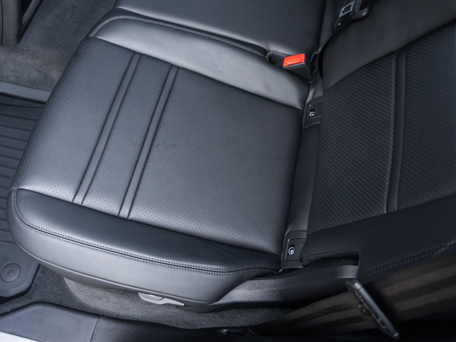 2026 Porsche Cayenne AWD