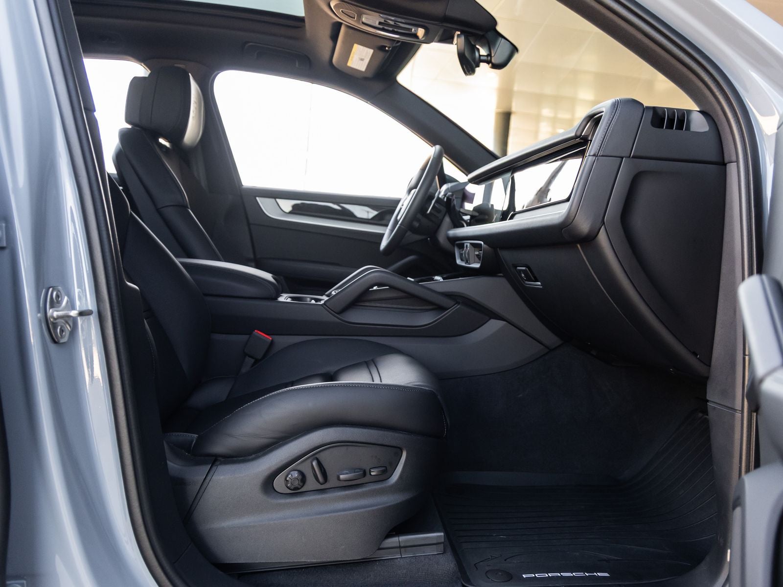 2026 Porsche Cayenne AWD