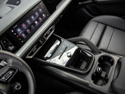 2026 Porsche Cayenne AWD