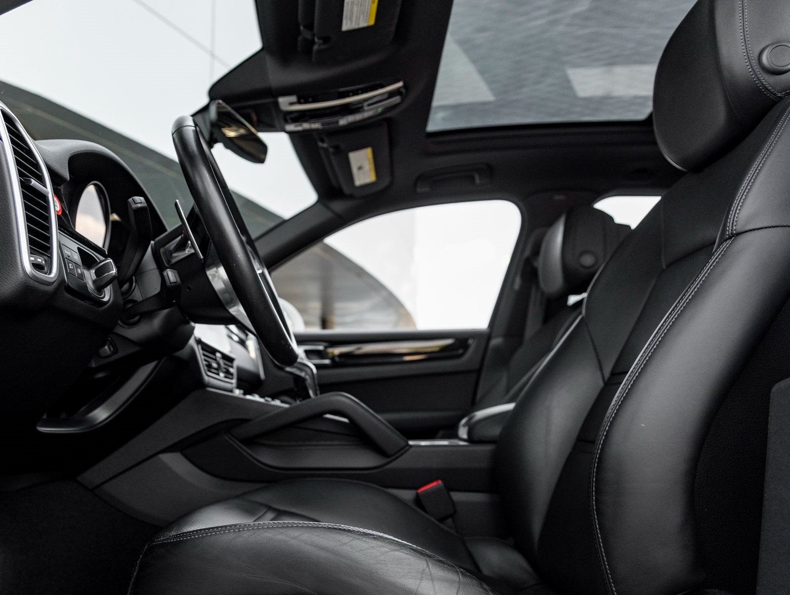 2023 Porsche Cayenne Base