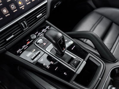 2023 Porsche Cayenne Base