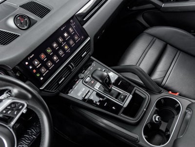 2023 Porsche Cayenne Base