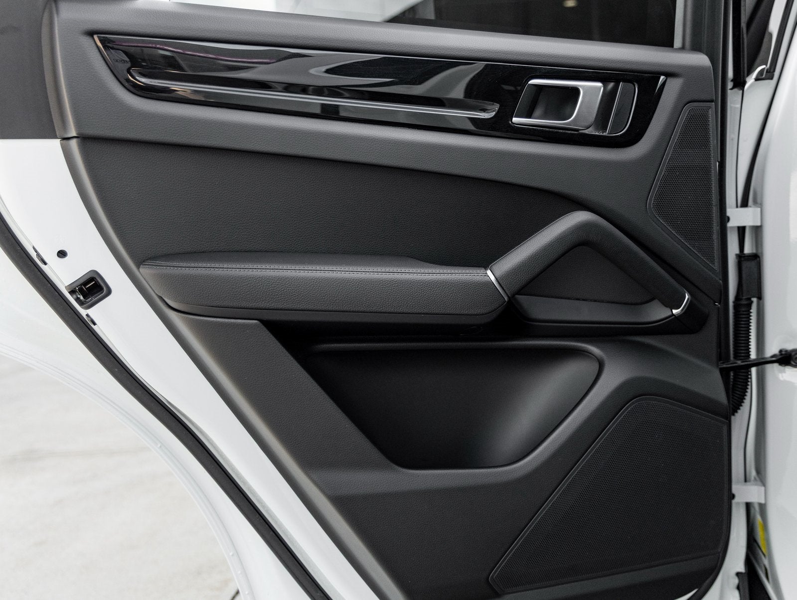 2023 Porsche Cayenne Base