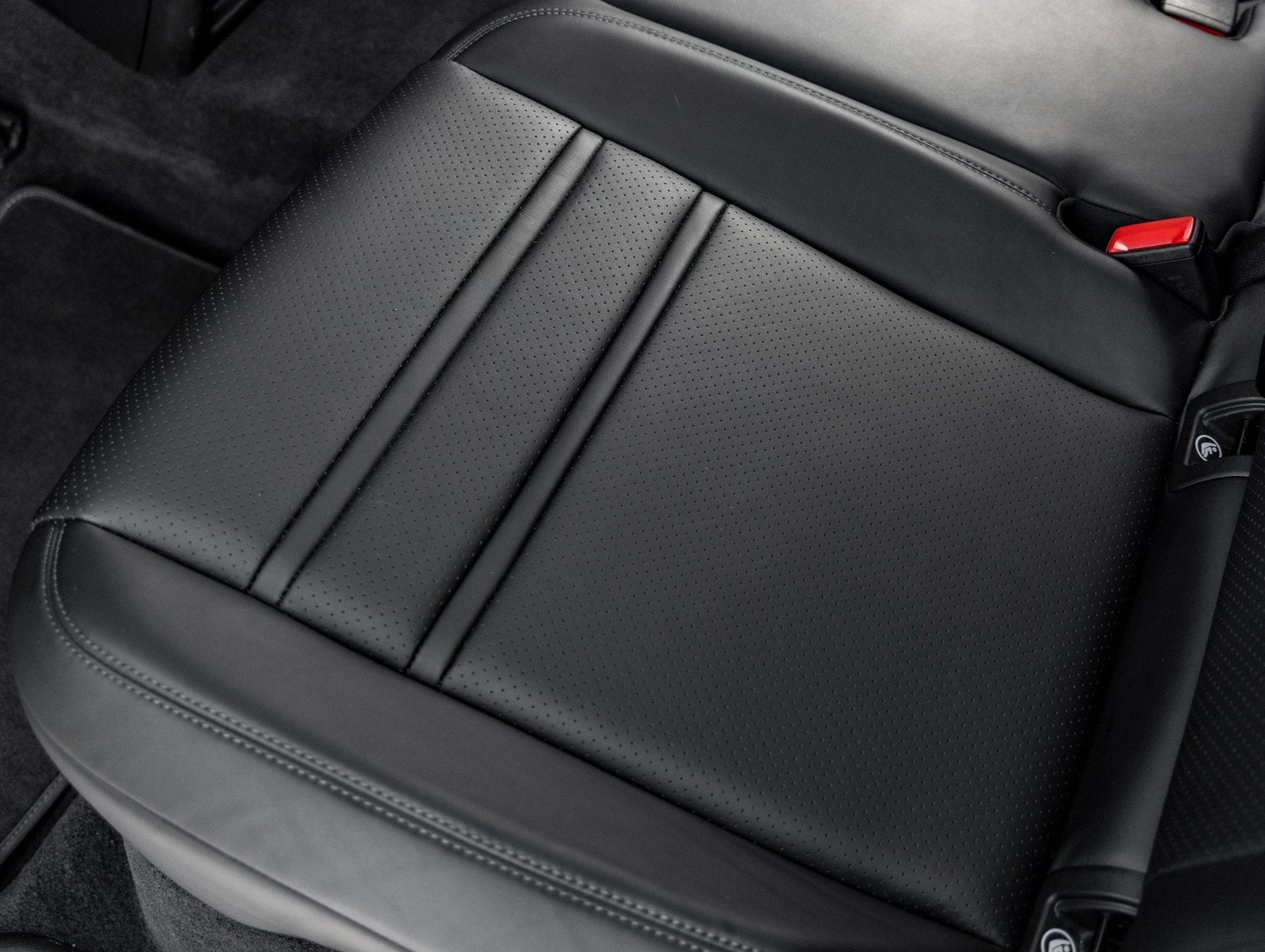 2023 Porsche Cayenne Base