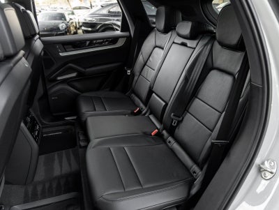 2026 Porsche Cayenne AWD